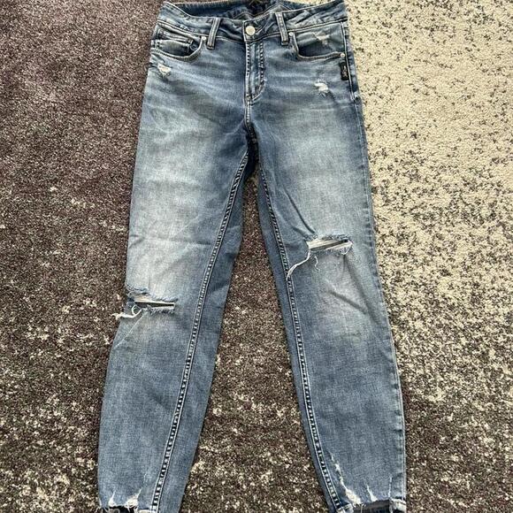Silver Jeans Co. Women's Avery Skinny Distressed Blue Jeans - Picture 1 of 7